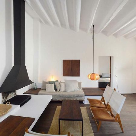 Cozy Townhouse in Cadaqués by Coderch Milá - Exterior foto
