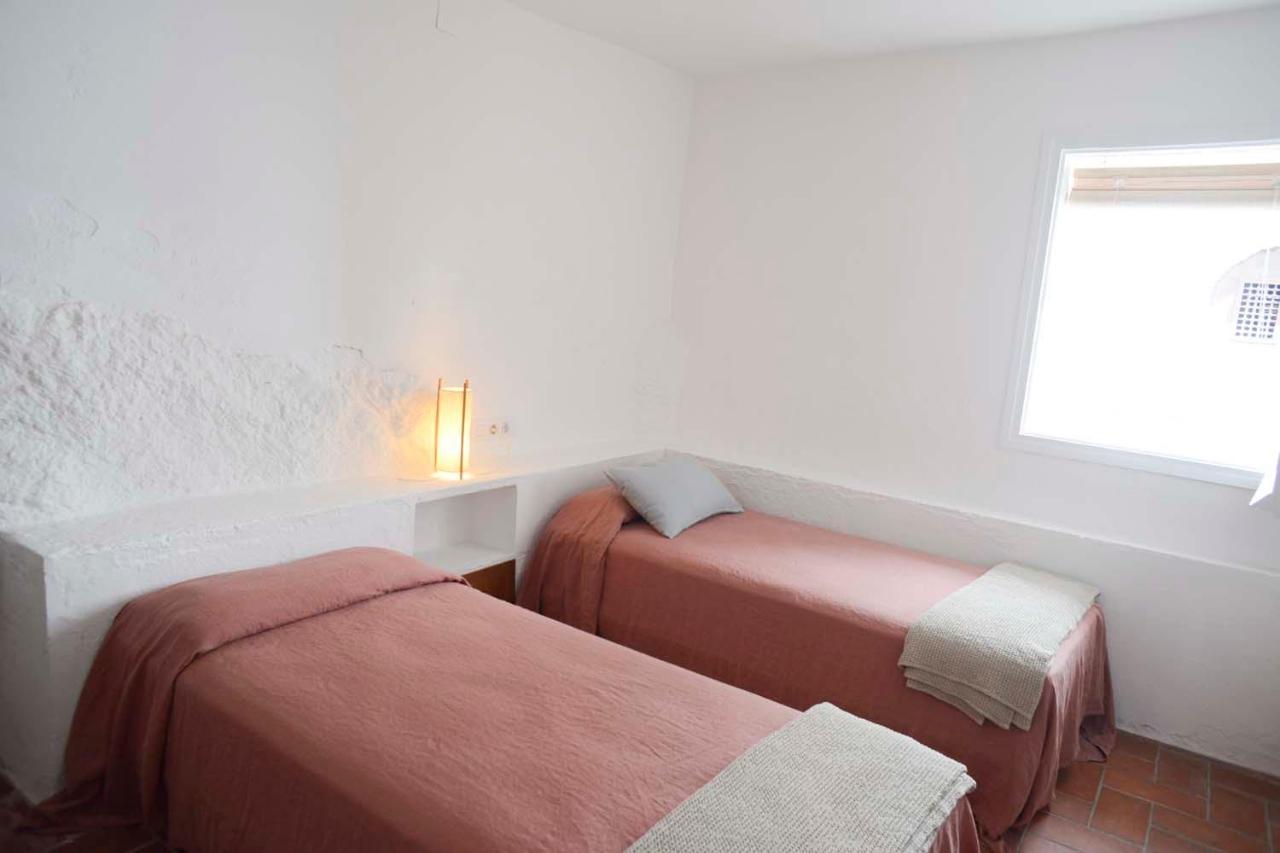 Cozy Townhouse in Cadaqués by Coderch Milá - Exterior foto